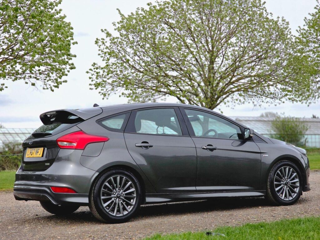 FORD FOCUS 1.0T ECOBOOST ST-LINE (67/2017)