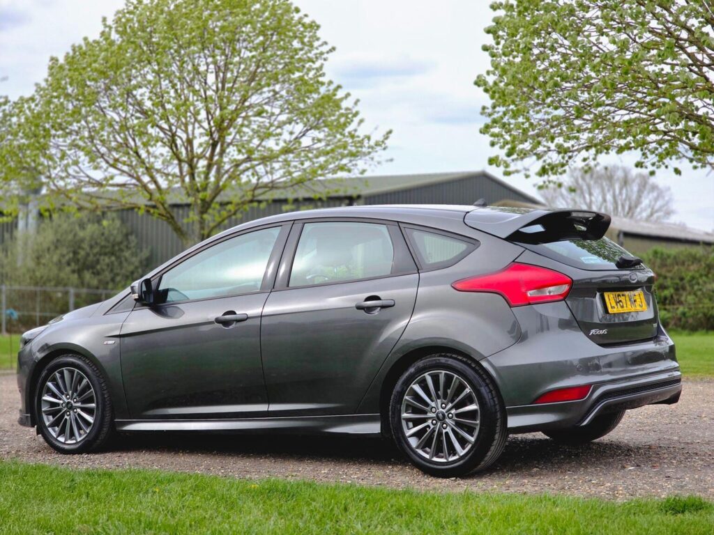 FORD FOCUS 1.0T ECOBOOST ST-LINE (67/2017)