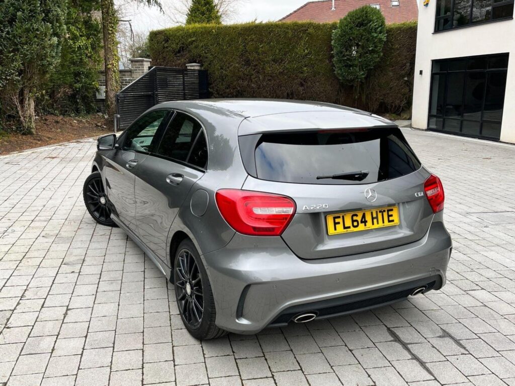 MERCEDES-BENZ A-CLASS A220 CDI AMG (2014/64)