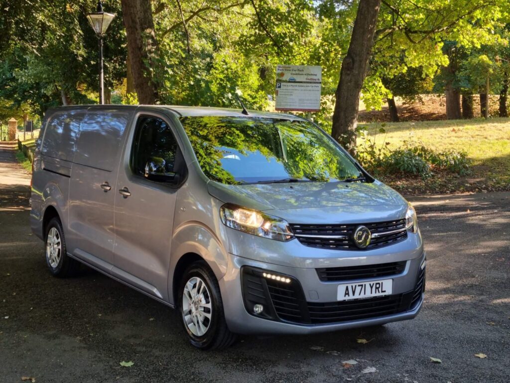 VAUXHALL VIVARO 1.5 TURBO D 2900 SPORTIVE (2021/71)