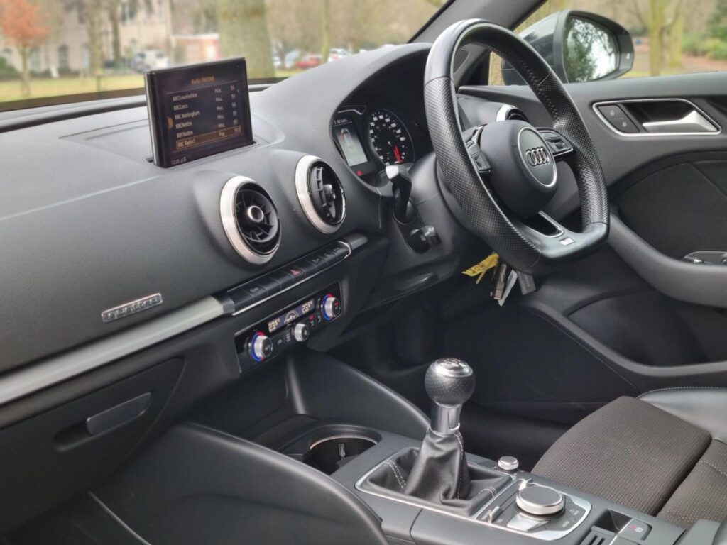AUDI A3 2.0 TDI BLACK EDITION SPORTBACK QUATTRO (2017/17)