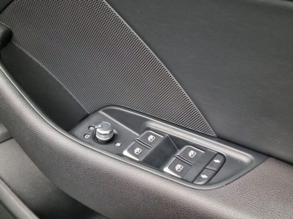 AUDI A3 2.0 TDI BLACK EDITION SPORTBACK QUATTRO (2017/17)