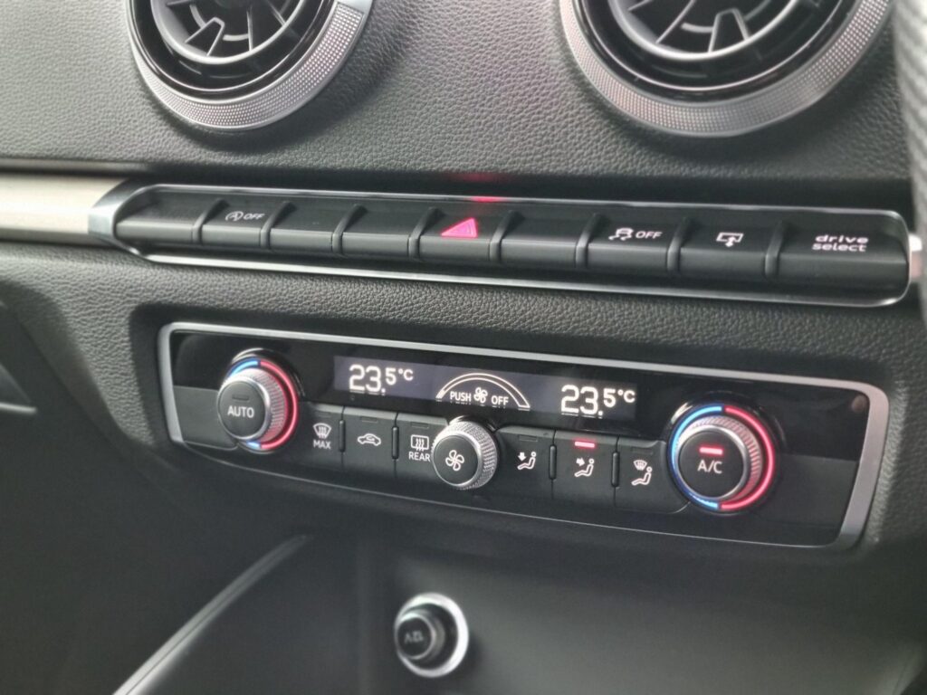 AUDI A3 2.0 TDI BLACK EDITION SPORTBACK QUATTRO (2017/17)